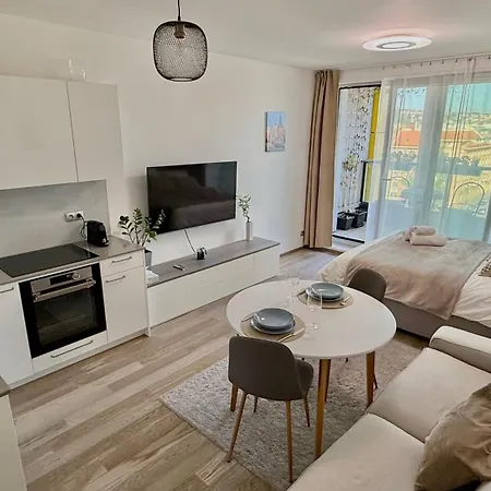 Apartamento Theo Harfa - Prague, O2 Arena & O2 Universum *